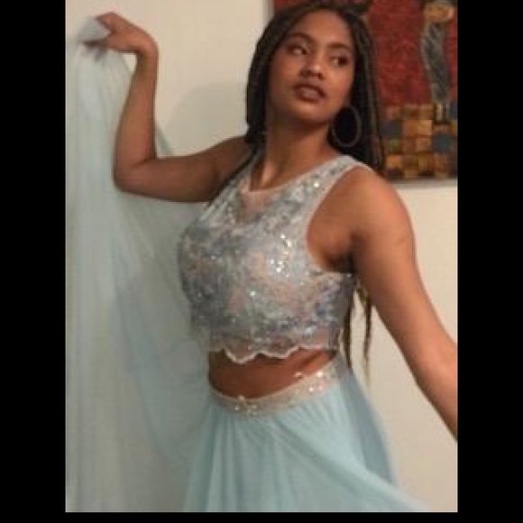 Prom dress - Picture 4 of 6